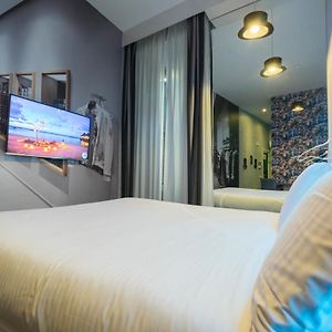iRooms Jacuzzi Suites